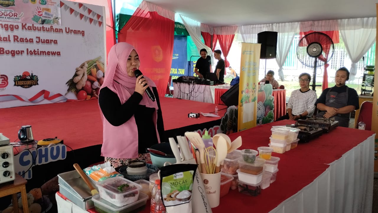 Dorong Konsumsi Pangan Lokal dan Cegah Food Waste, DKP Gelar Demo Masak Pangan Lokal di Bogorfest 2025